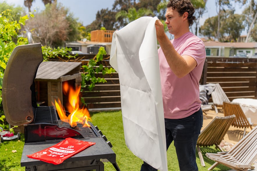 how to use Wamoma Fire Blanket